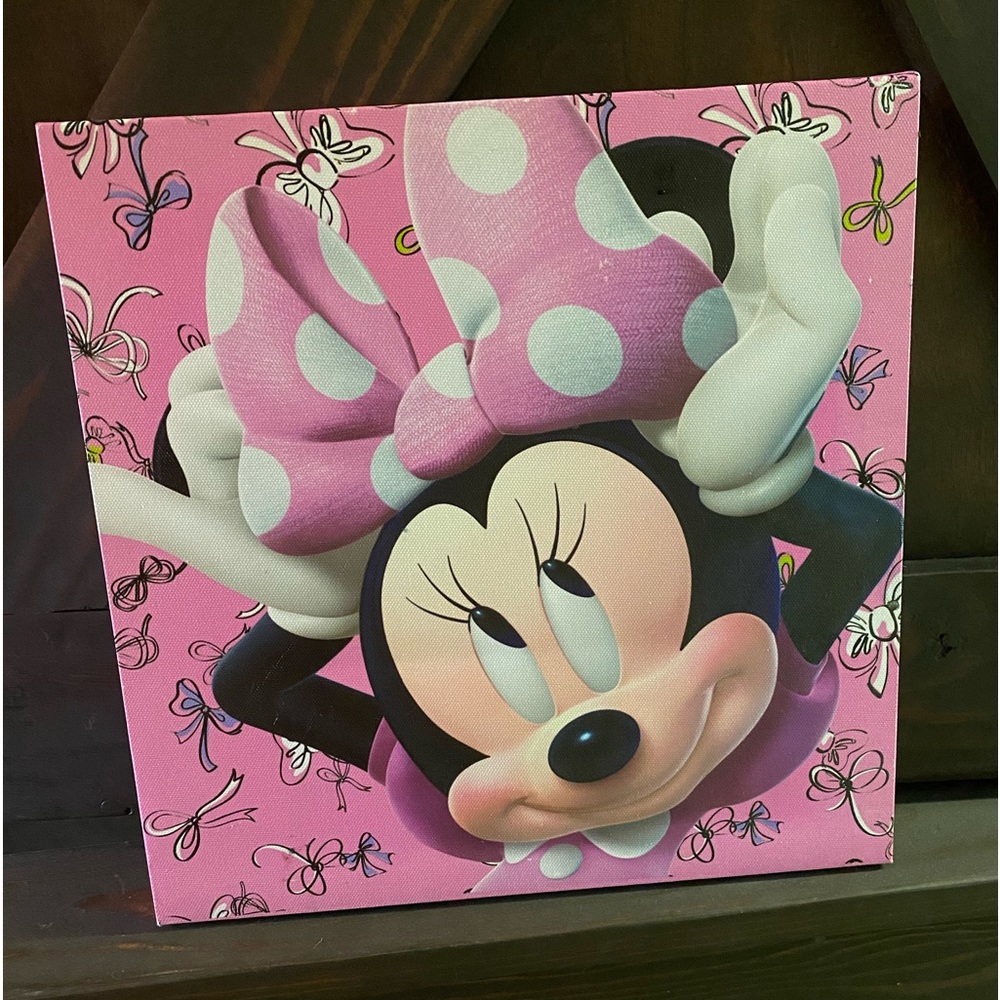 Minnie Mouse wall hanging